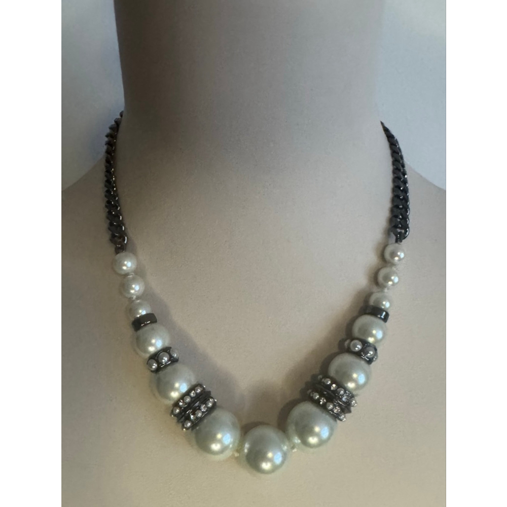 Women's Givenchy White Pearl Gray Chain Necklace One Size